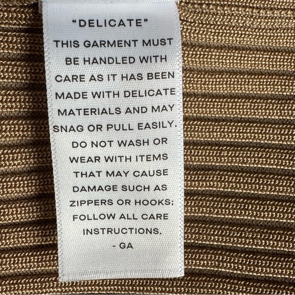 Good American Plaited Rib Midi Dress - Picture 12 of 16